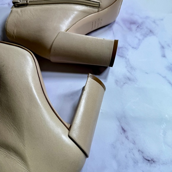 ❗️Last Chance❗️Stuart Weitzman Pure Beige Pointy Toe Bootie - Bambina - Picture 5 of 10